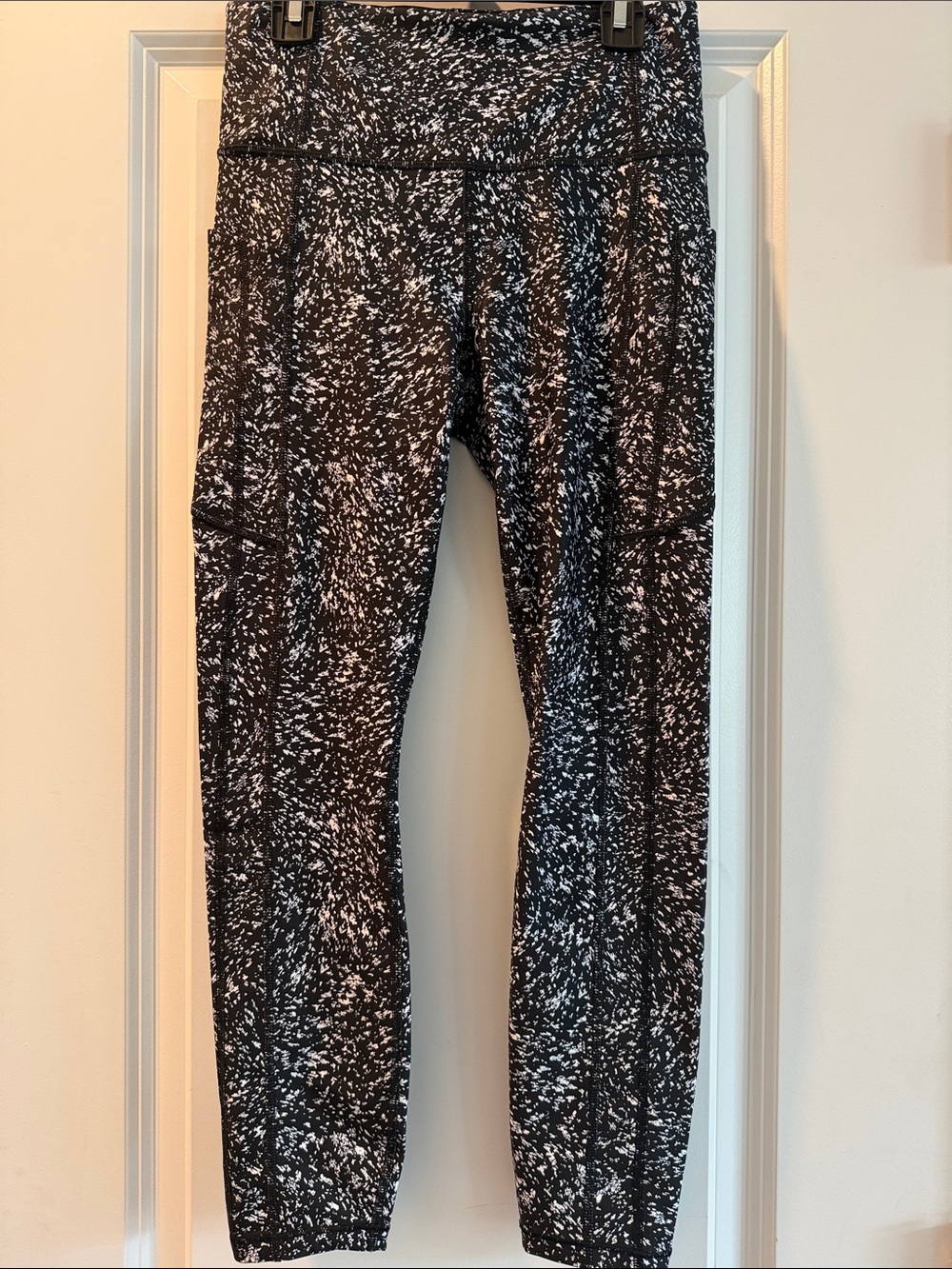 Athleta Ultimate Stash 7/8 Tight